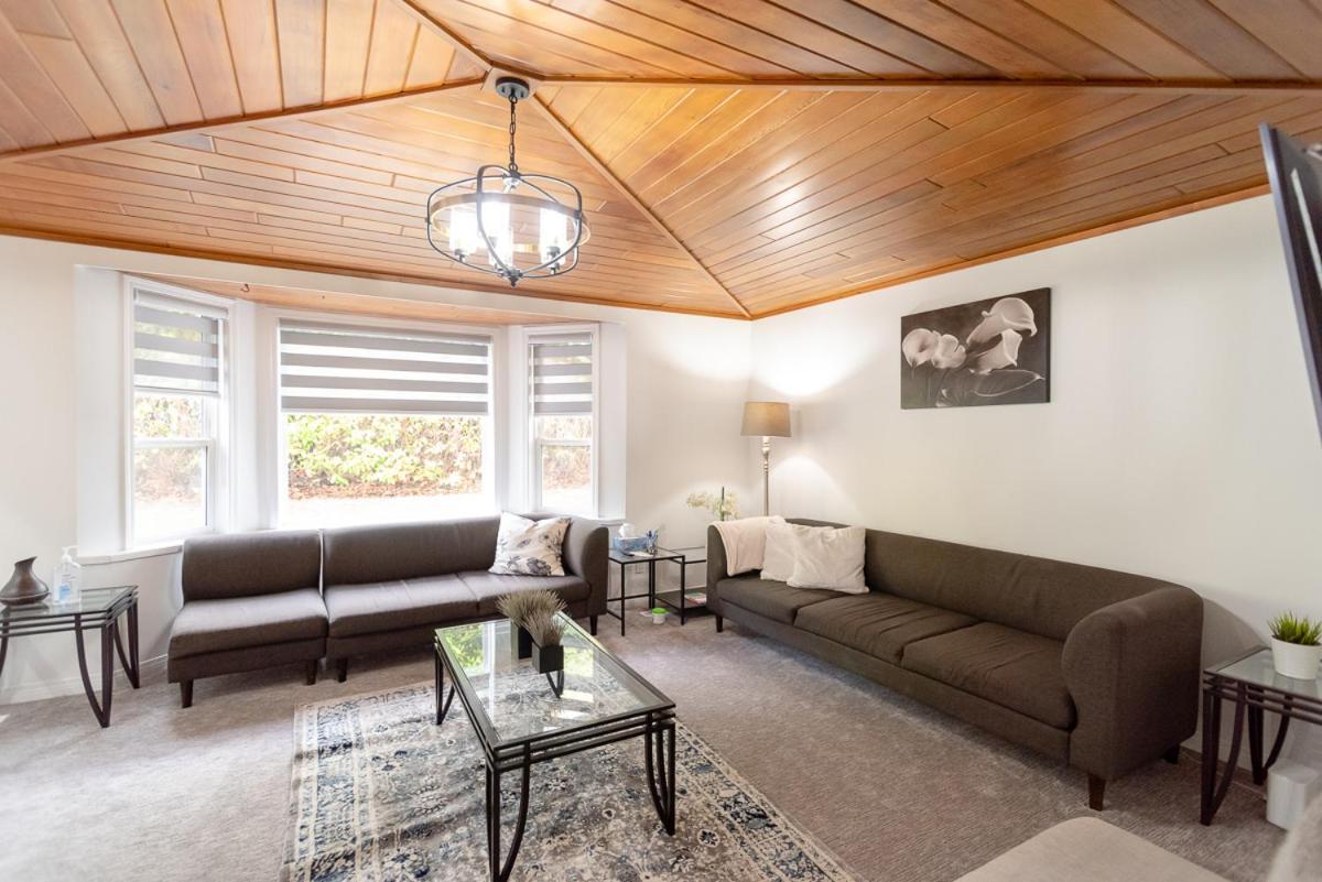 Spacious & Modern By The Beach White Rock Buitenkant foto