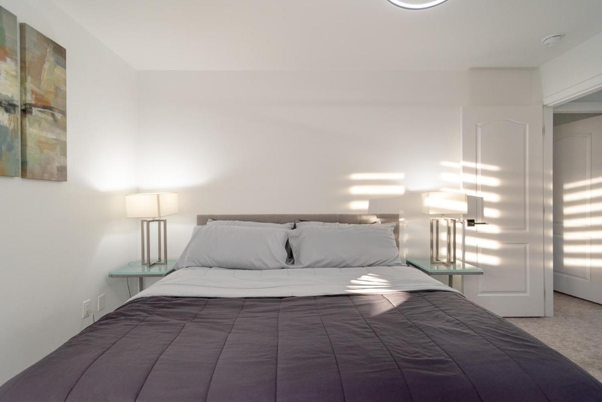 Spacious & Modern By The Beach White Rock Buitenkant foto
